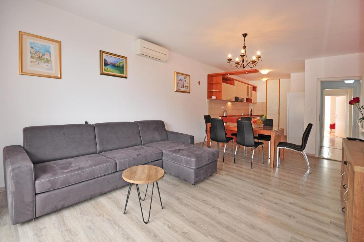 Virna Apartment Split Exterior photo